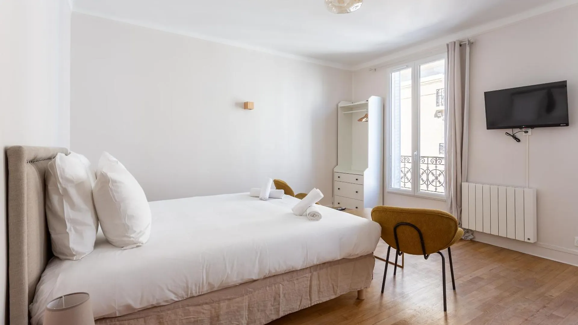 The Boho Chic - Republic Paris